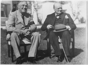 Archivo:Franklin D. Roosevelt and Churchill in Casablanca - NARA - 196991