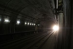 Archivo:Inside seikan tunnel