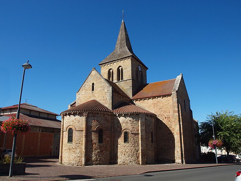 Lurcy-Lévis-FR-03-église-01
