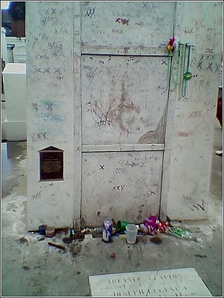 MarieLaveauMausoleum.jpg