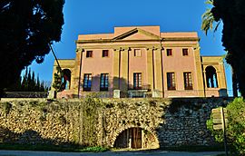 Archivo:Masia de Can Cabanyes (Vilanova i la Geltrú) - 2