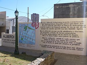 Archivo:Mural en la plazoleta Dr. Arturo Orgaz Barrio Alberdi, Córdoba, Argentina tal como se lo veía en el año 2010