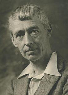 Norman Lindsay 1931 - Cazneaux (cropped).jpg