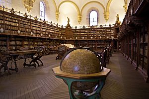 Archivo:Old Library in University of Salamanca 01