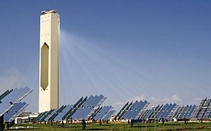 Archivo:PS10 solar power tower