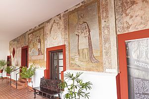 Archivo:Pinturas murales RMSA