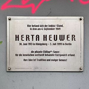 Archivo:Plaque-commémorative-en-l’honneur-de-Herta-Heuwer