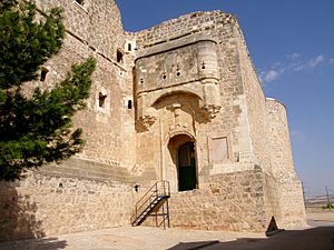 Archivo:Portada castillo Garcimuñoz