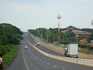 Archivo:Tabasco autopista a Macuspana