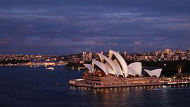 Archivo:The Sydney Opera House at dusk