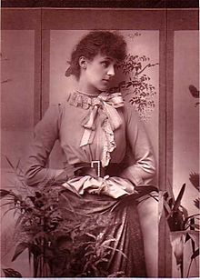 Violet Manners, by Herbert Rose Barraud.jpg