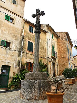 Archivo:012 Creu de Dalt (Valldemossa), c. Rei Sanxo