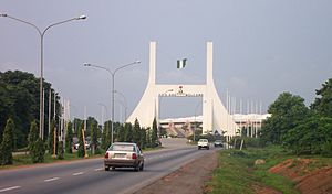 Archivo:Abuja gate