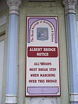 Archivo:Albert Bridge notice