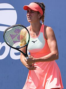 Anna Bondár (2023 US Open) 01 (cropped2).jpg