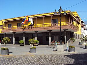 Archivo:Ayuntamiento del Puerto de la Cruz
