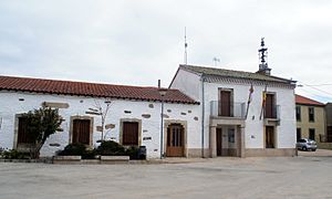 Archivo:Casa consistorial de Villarmayor