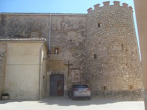 Archivo:Castillo de Pop-Iglesia parroquial de San Miguel Arcángel de Murla (Alicante)