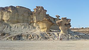 Archivo:Ciudad Encantada de Bolnuevo, 28 July 2015, Bolnuevo, Spain