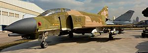 Archivo:F-4C español