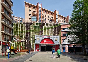 Archivo:Funicular de Artxanda 1 modified