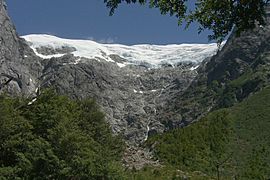 Glacier in Parque Nacional Queulat (3184588913).jpg