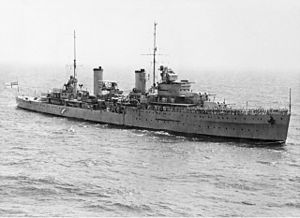 Archivo:HMAS Sydney (AWM 301473)