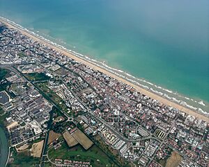 Archivo:Lido di Jesolo aerial