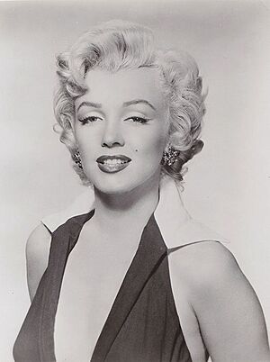 Archivo:Monroe in Niagara (1953 publicity photo)