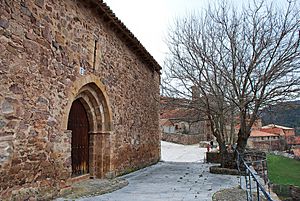 Archivo:Montenegro de Cameros - Ermita de San Mamés - DSC 0725 W