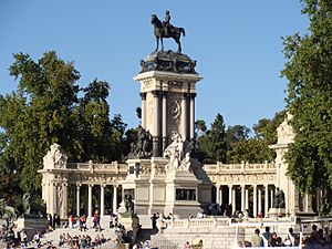 Archivo:Monumento a Alfonso XII.002 - Parque del Buen Retiro