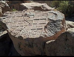 Archivo:Piedra Mapa un arte Rupestre de la zona de Barrancas