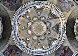 Archivo:San Lorenzo (Turin) - Dome interior