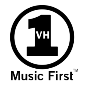 Archivo:VH1 94-2003 logo
