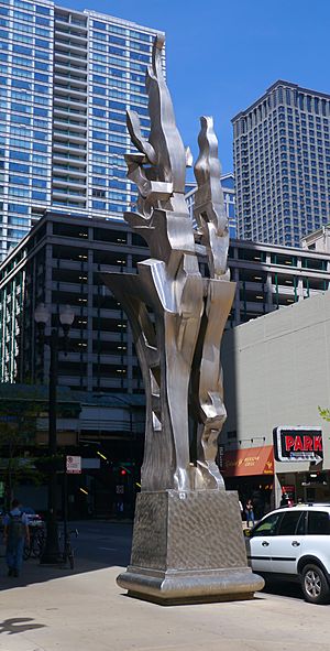 Archivo:We Will sculpture by Richard Hunt 2005