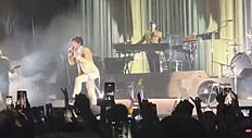 Archivo:Arctic Monkeys in Istanbul, August 2022