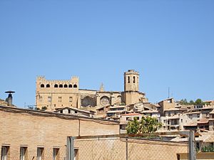 Archivo:Castillo e Iglesia (Valderrobres)
