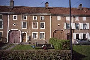 Archivo:Celles-sur-Plaine House