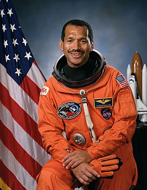Archivo:CharlesBolden