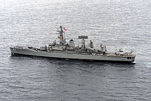 Archivo:Chilean frigate Almirante Lynch
