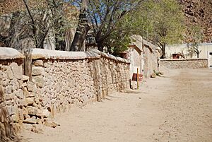 Archivo:Edificaciones tradicionales, Alfarcito, Jujuy - 37623818400