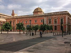 Archivo:Edifici de La Nau des de la Plaça del Patriarca València