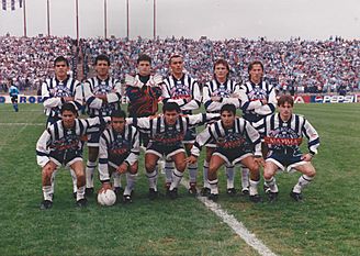 Archivo:Equipo Campeón 1998