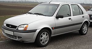 Archivo:Ford Fiesta MK5 front 20090227