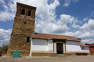 Archivo:Iglesia de los santos Facundo y Primitivo, Villaselán 02