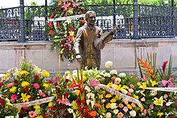 JRosasinMainSquare 05.jpg