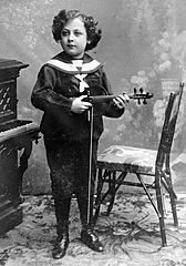 Archivo:Jascha Heifetz as a young boy