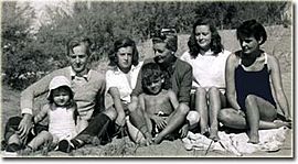 Archivo:Leloir con su familia