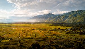 Archivo:Livingstone Mountain Range