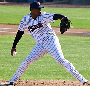 Archivo:Luis Severino - Somerset Patriots (cropped)